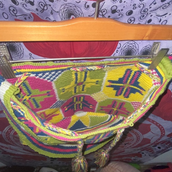 Handwoven Colorful Wayuu Mochila Bag - Picture 8 of 8